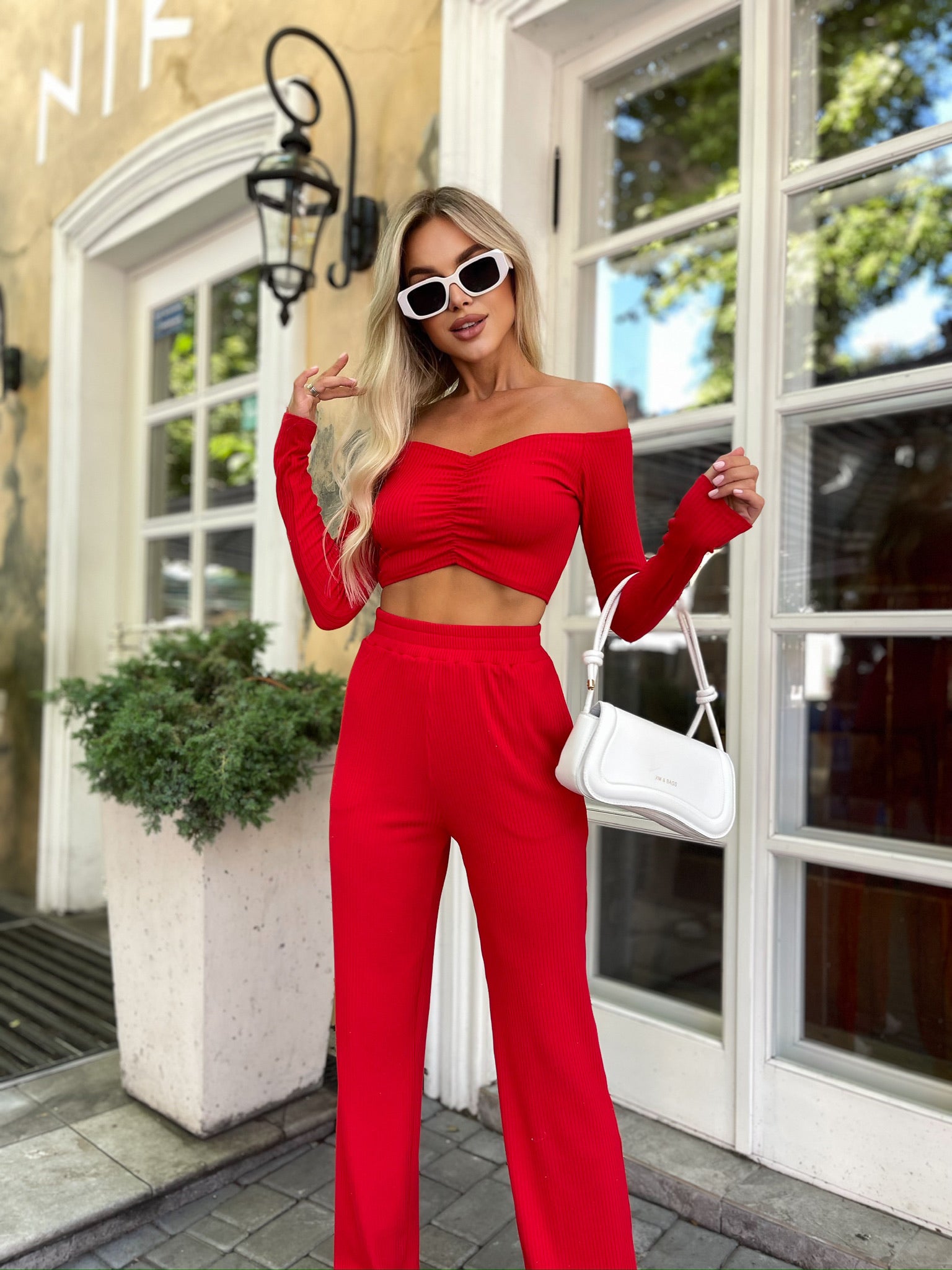 Off-Shoulder Crop Top & Pants Set – Trendy Two-Piece Lounge Outfit | GLOWSYOU